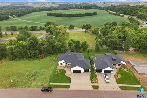 View/Area - 8032 E Norway Pine Trl, Sioux Falls, SD 57110 photo 1 of 5