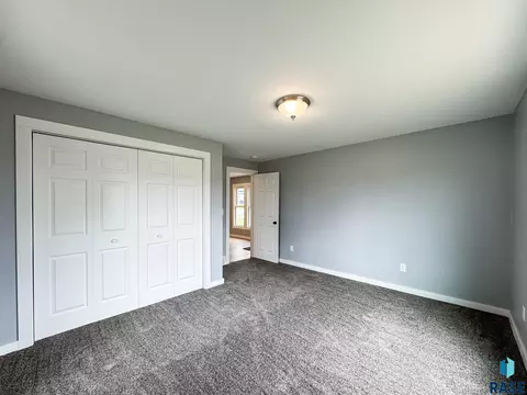 Bedroom - 422 E 4th St, Canton, SD 57013 photo 2 of 4