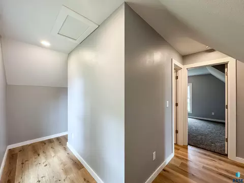 Entry Way - 422 E 4th St, Canton, SD 57013 photo 1 of 1
