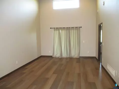 Living - 7426 E 45 St, Sioux Falls, SD 57110 photo 2 of 2