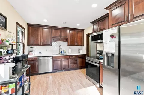 Kitchen - 1509 E 25th St, Sioux Falls, SD 57105 photo 1 of 3