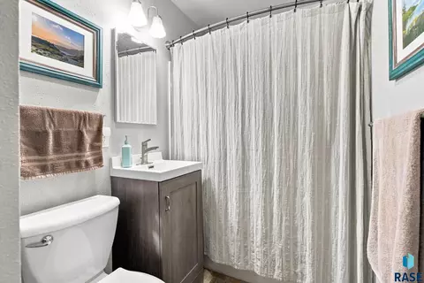 Bath - 3000 E 21st St, Sioux Falls, SD 57103 photo 1 of 1