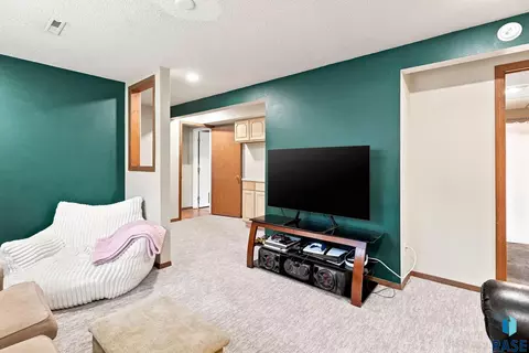 Other - 2000 E Tracy Ln, Sioux Falls, SD 57103 photo 7 of 8