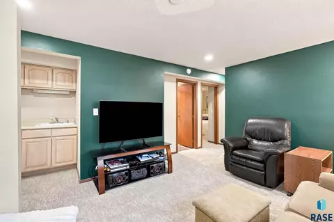 Other - 2000 E Tracy Ln, Sioux Falls, SD 57103 photo 5 of 8