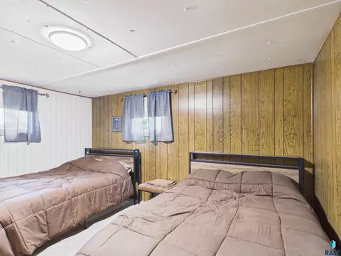 Bedroom - 23318 421st Ave, Fedora, SD 57337 photo 1 of 4