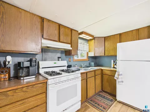 Kitchen - 23318 421st Ave, Fedora, SD 57337 photo 3 of 3