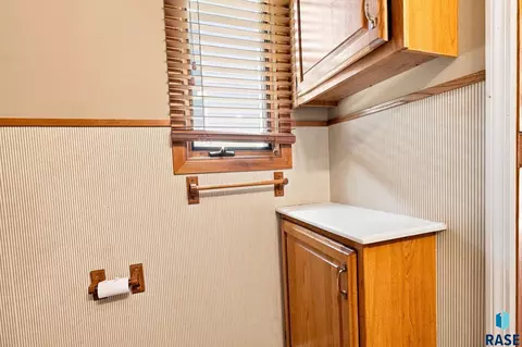 Bath - 1311 E 54th St, Sioux Falls, SD 57103 photo 2 of 5