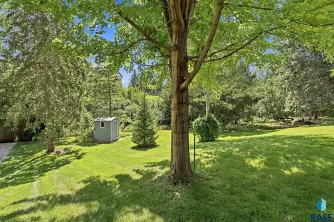Exterior - 1311 E 54th St, Sioux Falls, SD 57103 photo 5 of 5