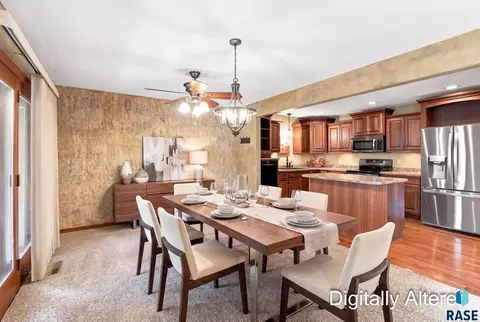Dining - 1311 E 54th St, Sioux Falls, SD 57103 photo 1 of 1