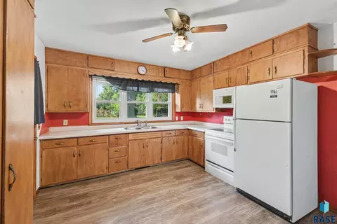 Kitchen - 1021 4th St, Garretson, SD 57030 photo 1 of 3