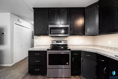 Kitchen - 403 S 3rd St, Beresford, SD 57004 photo 2 of 4