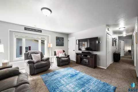 Living - 403 S 3rd St, Beresford, SD 57004 photo 5 of 6