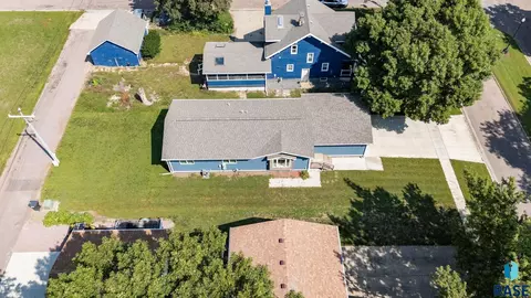 View/Area - 403 S 3rd St, Beresford, SD 57004 photo 2 of 2