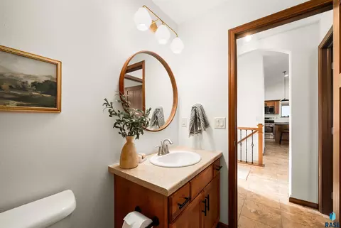 Bath - 1005 N Cole Ave, Tea, SD 57064 photo 3 of 4