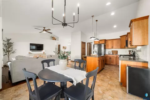 Dining - 1005 N Cole Ave, Tea, SD 57064 photo 3 of 4