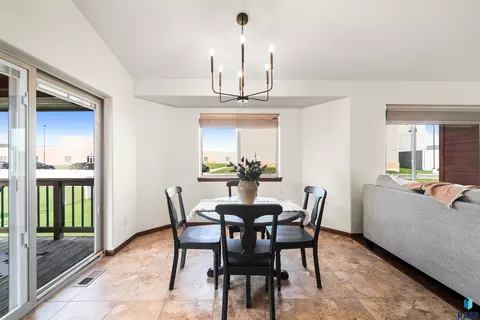 Dining - 1005 N Cole Ave, Tea, SD 57064 photo 2 of 4