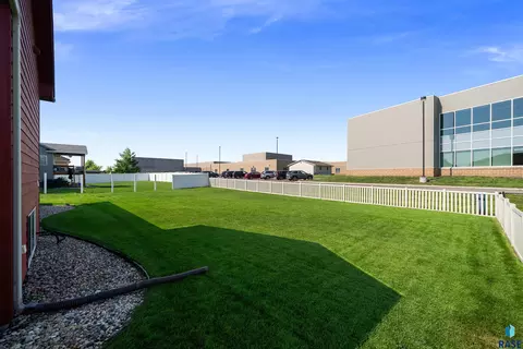 Exterior - 1005 N Cole Ave, Tea, SD 57064 photo 13 of 13