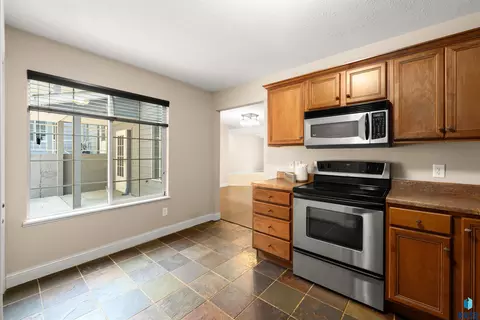 Kitchen - 2303 E Beacon Pl #2, Sioux Falls, SD 57103 photo 1 of 5