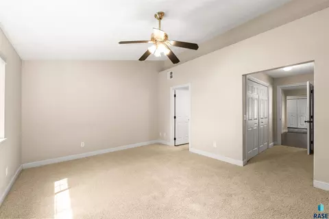 Bedroom - 2303 E Beacon Pl #2, Sioux Falls, SD 57103 photo 1 of 7
