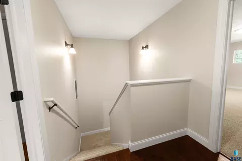 Entry Way - 2303 E Beacon Pl #2, Sioux Falls, SD 57103 photo 3 of 3