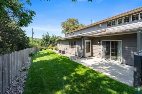 Exterior - 2303 E Beacon Pl #2, Sioux Falls, SD 57103 photo 5 of 5