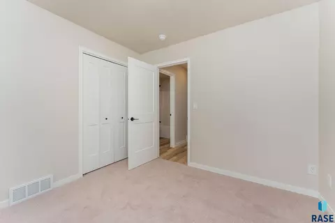 Bedroom - 116 S Freshwater Ave, Brandon, SD 57005 photo 4 of 4