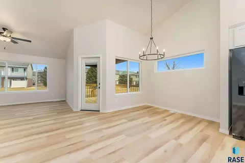 Dining - 116 S Freshwater Ave, Brandon, SD 57005 photo 2 of 2