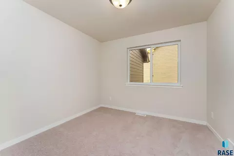 Bedroom - 116 S Freshwater Ave, Brandon, SD 57005 photo 3 of 4