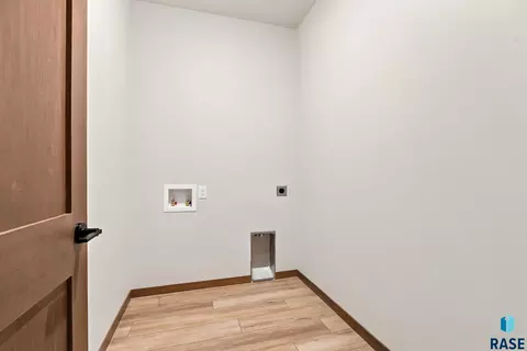 Other - 1201 N Poplar Ave, Tea, SD 57064 photo 3 of 4