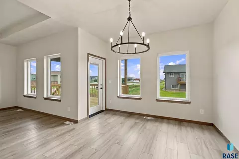 Dining - 1201 N Poplar Ave, Tea, SD 57064 photo 2 of 2