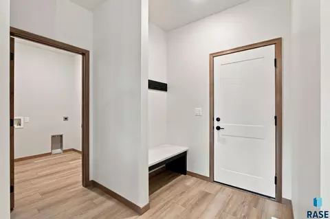 Other - 1201 N Poplar Ave, Tea, SD 57064 photo 2 of 4