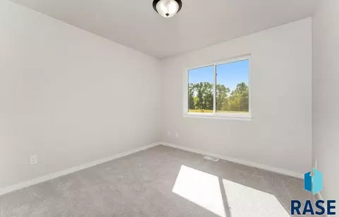 Bedroom - 1210 N Poplar Ave, Tea, SD 57064 photo 3 of 4
