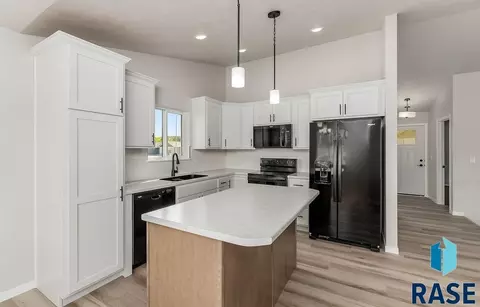 Kitchen - 1210 N Poplar Ave, Tea, SD 57064 photo 2 of 2