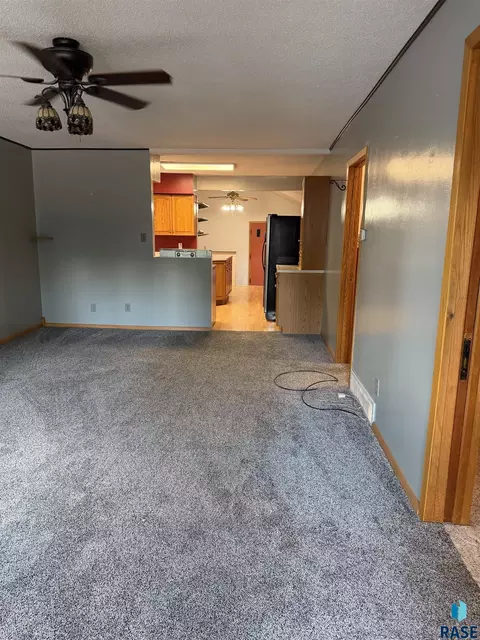 Living - 610 E 3rd St, Bridgewater, SD 57319 photo 1 of 4