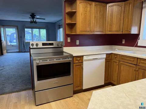 Kitchen - 610 E 3rd St, Bridgewater, SD 57319 photo 3 of 4