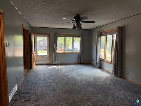 Living - 610 E 3rd St, Bridgewater, SD 57319 photo 3 of 4
