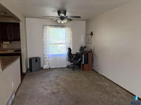 Living - 100 S Hampton Ave, Sioux Falls, SD 57110 photo 4 of 4