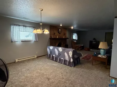 Living - 100 S Hampton Ave, Sioux Falls, SD 57110 photo 3 of 4
