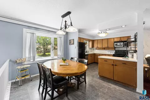 Dining - 1408 E Sylvan Cir, Brandon, SD 57005 photo 2 of 3