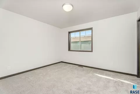 Bedroom - 3919 E Iron Bridge Pl, Sioux Falls, SD 57108 photo 4 of 7