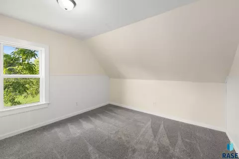 Bedroom - 403 E Farmer Ave, Howard, SD 57349 photo 8 of 11