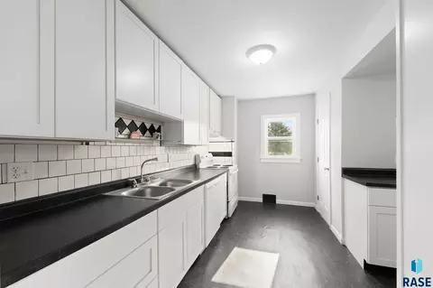 Kitchen - 403 E Farmer Ave, Howard, SD 57349 photo 1 of 3