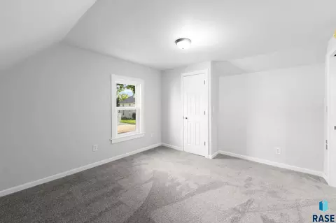 Bedroom - 403 E Farmer Ave, Howard, SD 57349 photo 3 of 11
