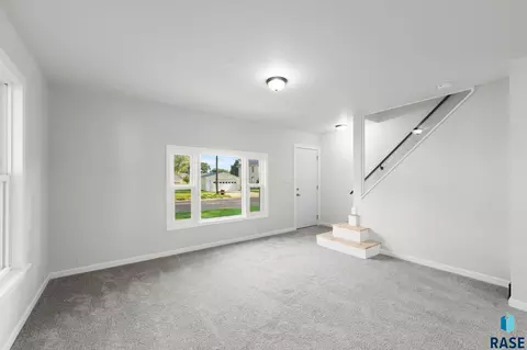 Living - 403 E Farmer Ave, Howard, SD 57349 photo 4 of 6