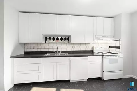 Kitchen - 403 E Farmer Ave, Howard, SD 57349 photo 3 of 3
