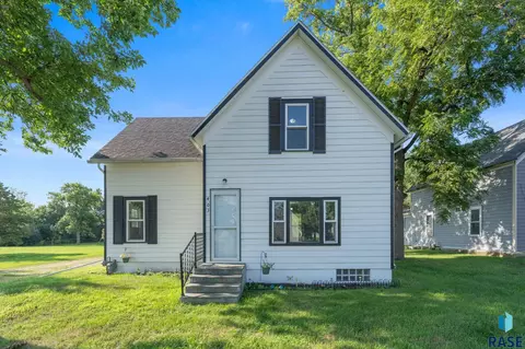 Other - 403 E Farmer Ave, Howard, SD 57349 photo 4 of 25