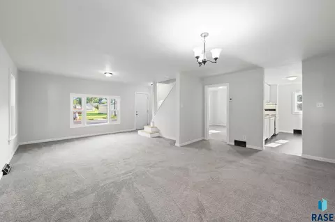 Living - 403 E Farmer Ave, Howard, SD 57349 photo 5 of 6