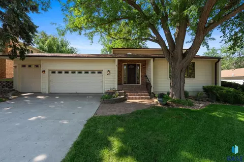 401 E Aspen Dr, Sioux Falls, SD 57105