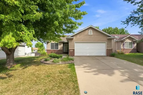 5408 W Boxwood St, Sioux Falls, SD 57107