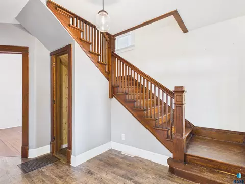 Entry Way - 208 2nd Ave, Chester, SD 57016 photo 1 of 2